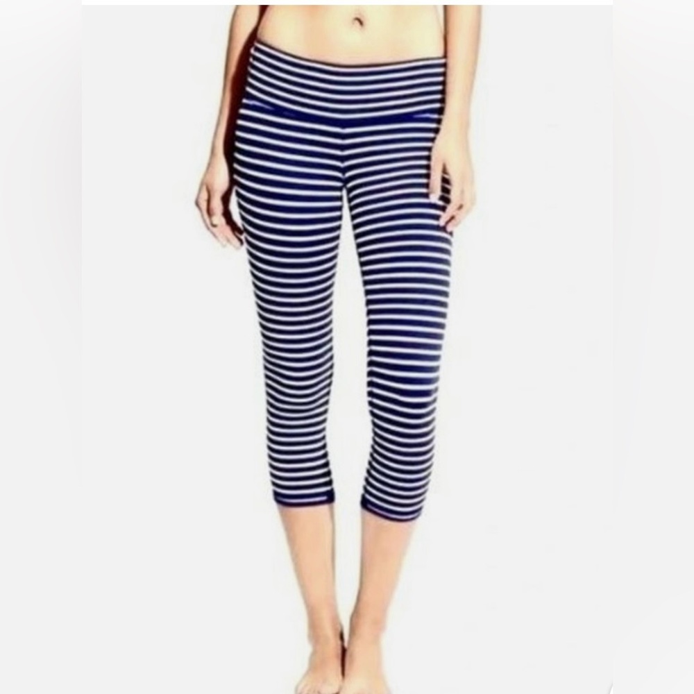 Athleta Navy and White Chaturange Striped crop Leggings size small